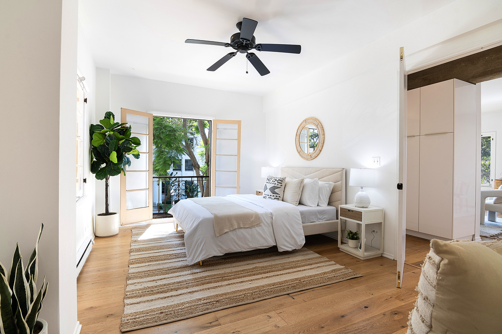 109 n sycamore 202 for sale los angeles